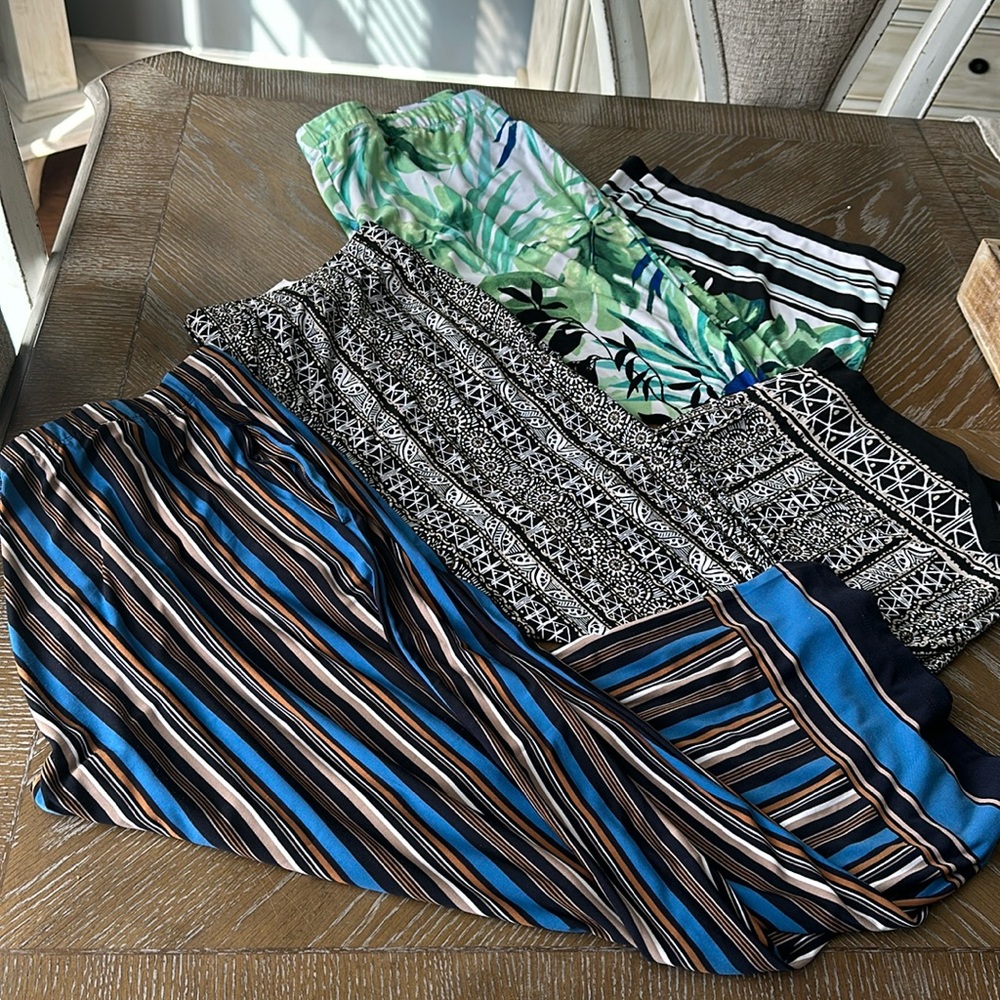 Susan Graver Women's Capris - Multicolor Patterns